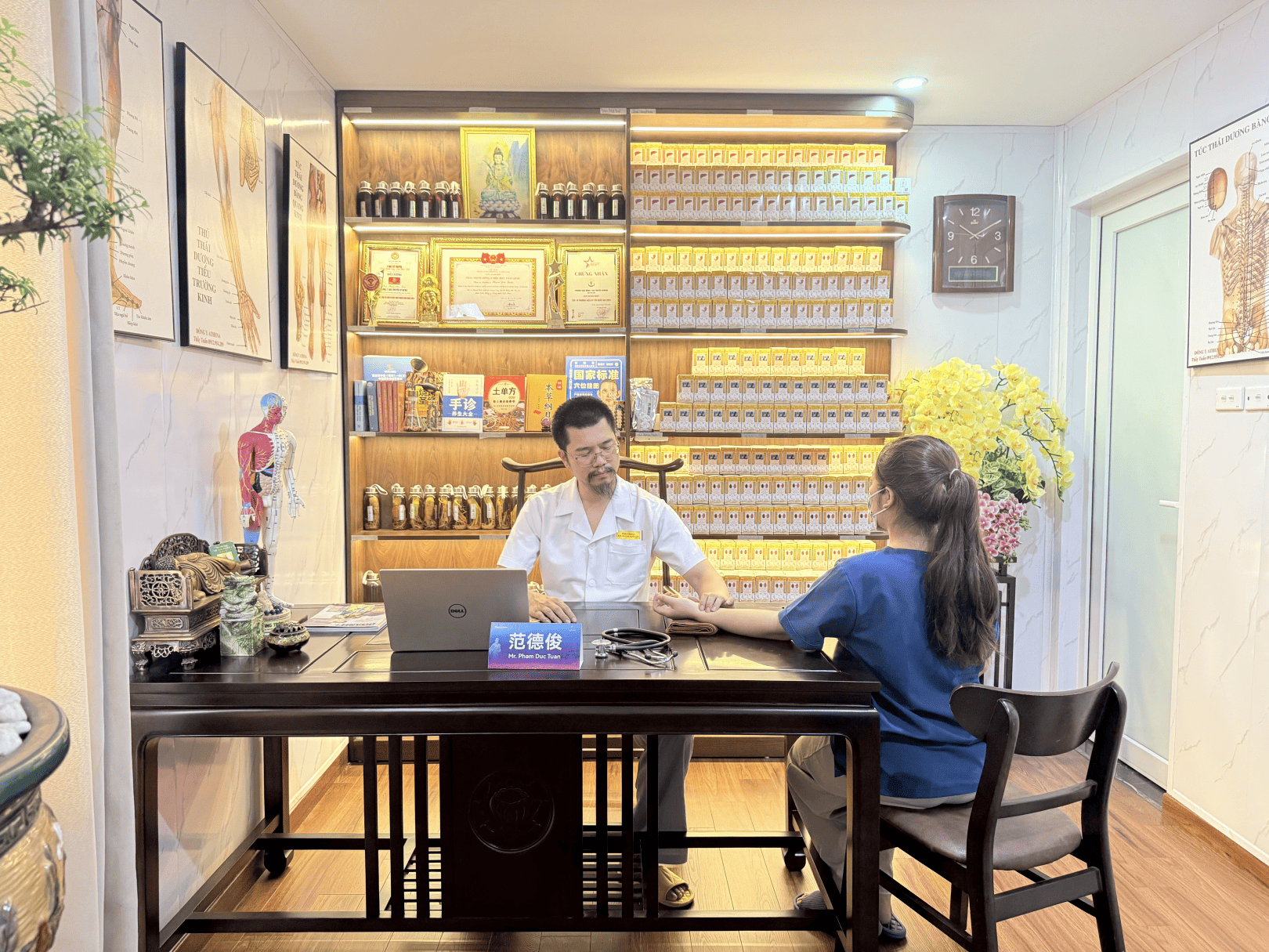 TRUNG TÂM NGHIÊN CỨU VÀ ỨNG DỤNG VÔ THỐNG CHÂM